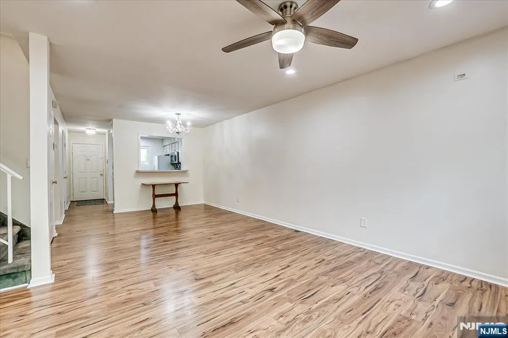 12 Tulip Court Edison, NJ 08820