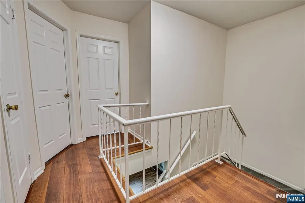 12 Tulip Court Edison, NJ 08820