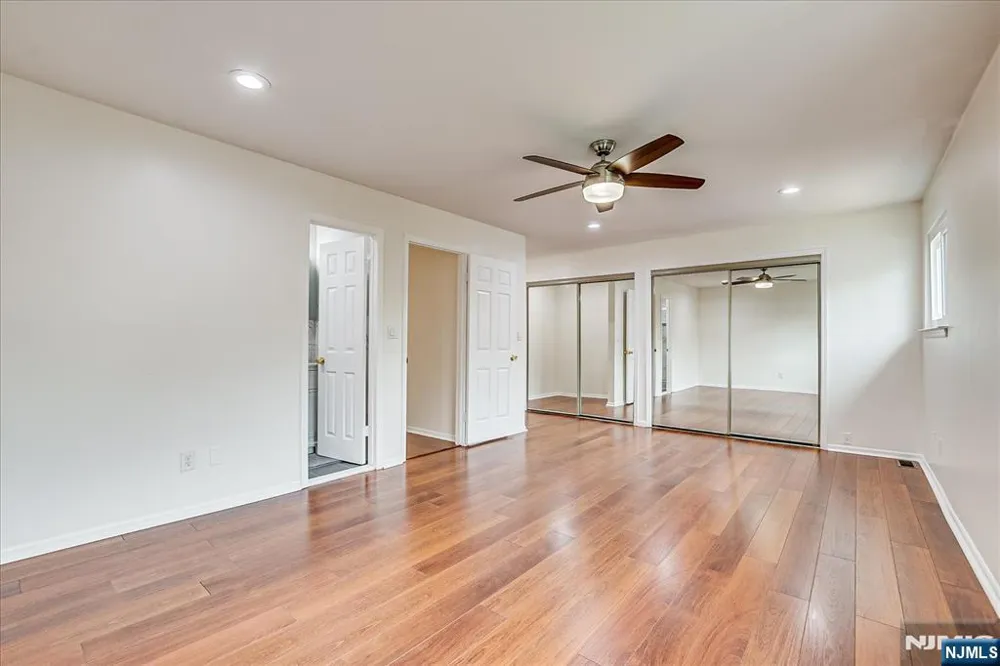 12 Tulip Court Edison, NJ 08820