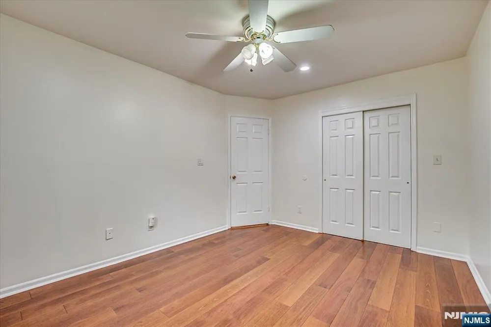12 Tulip Court Edison, NJ 08820