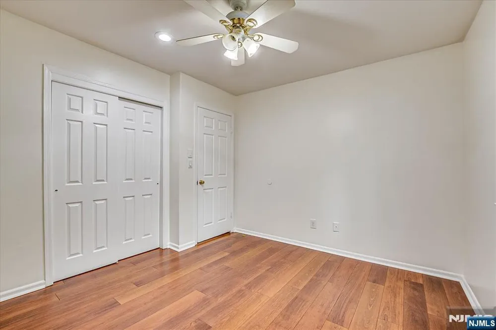 12 Tulip Court Edison, NJ 08820