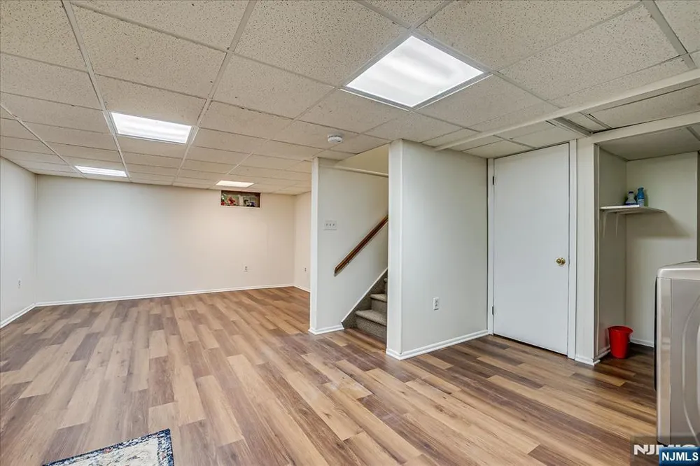 12 Tulip Court Edison, NJ 08820