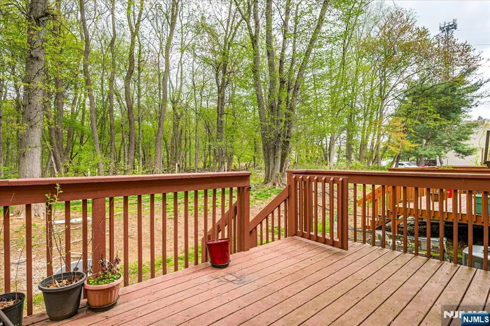 12 Tulip Court Edison, NJ 08820