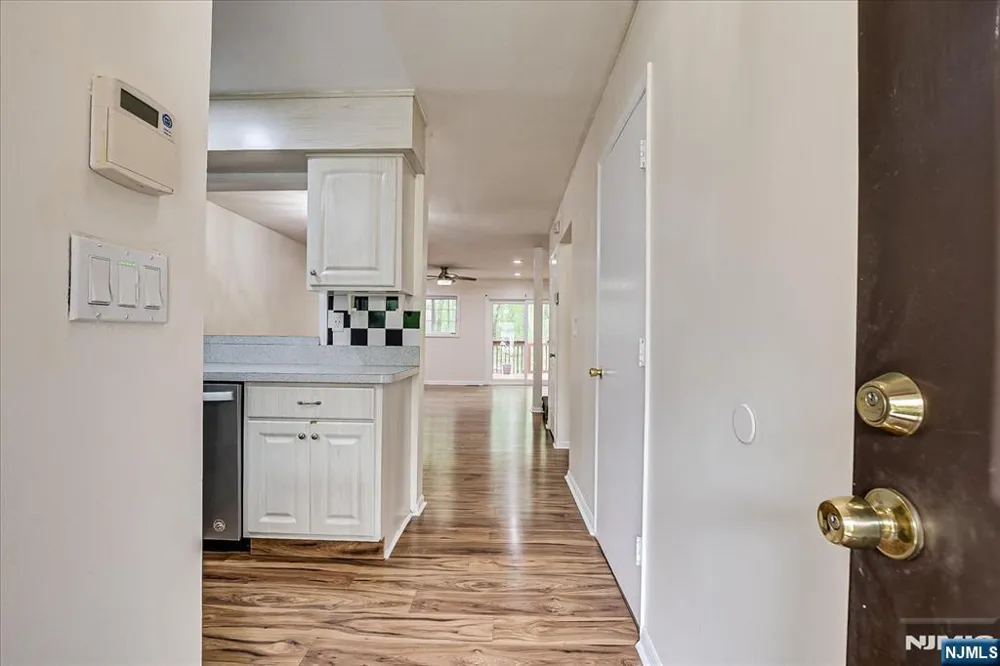 12 Tulip Court Edison, NJ 08820