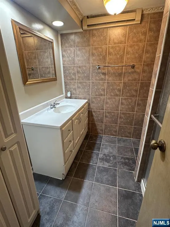 468 Liberty Street 201 Little Ferry, NJ 07643
