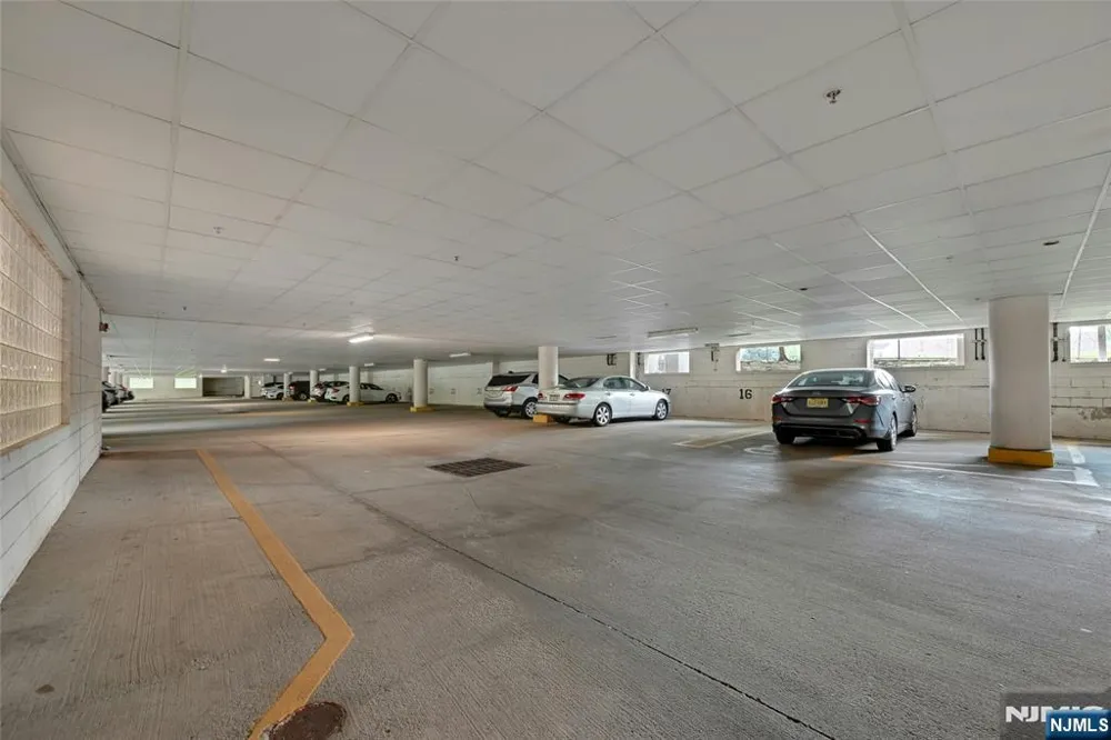 189 Forest Avenue 219 Paramus, NJ 07652