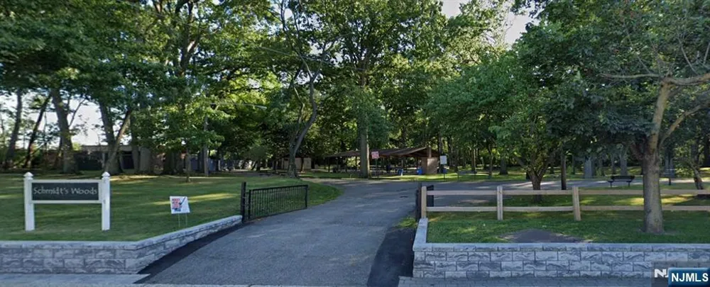 1033 Harmon Cove Tower Secaucus, NJ 07094
