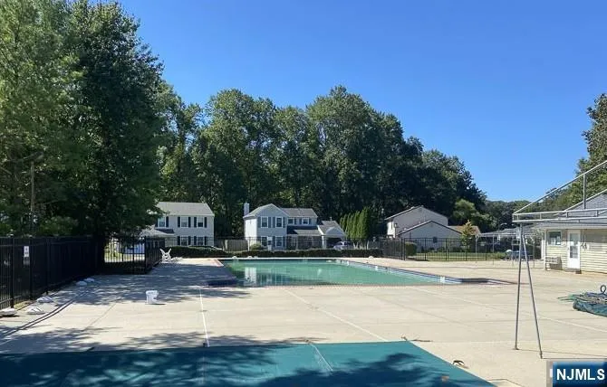 7 Sloop Square Howell, NJ 07728