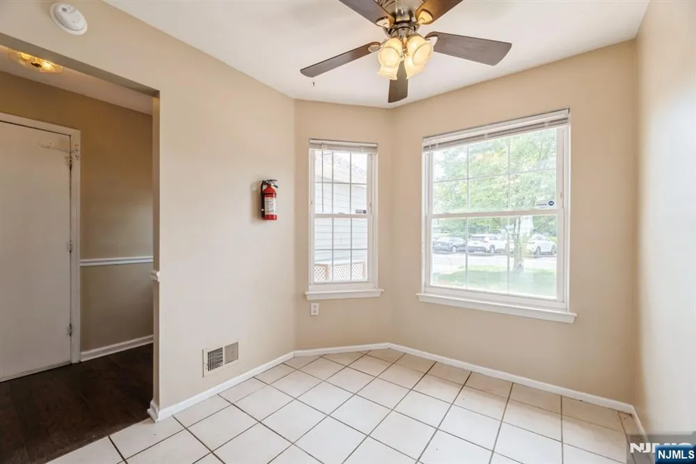 7 Sloop Square Howell, NJ 07728