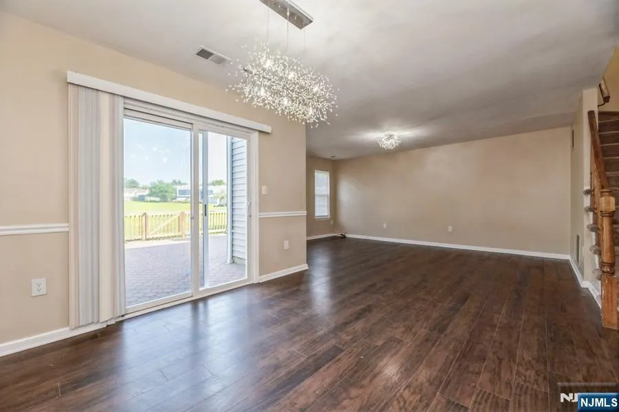 7 Sloop Square Howell, NJ 07728