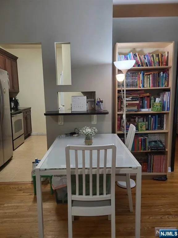 27 W Clinton Avenue 1E Tenafly, NJ 07670