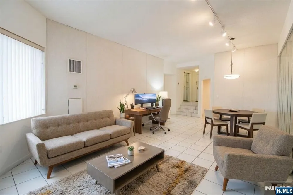 108 Harmon Cove Tower Secaucus, NJ 07094