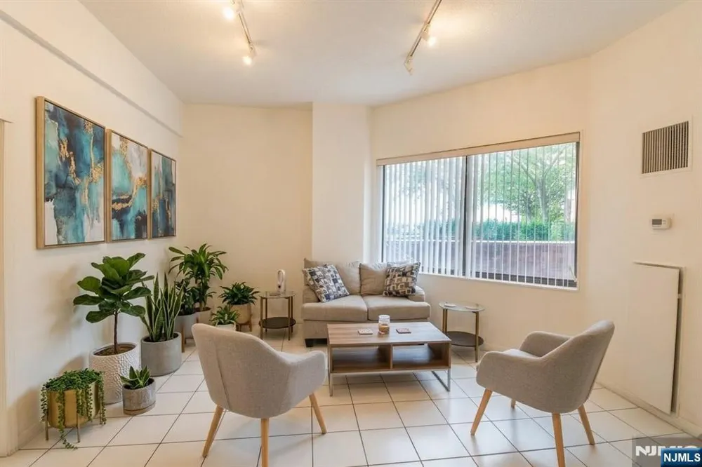 108 Harmon Cove Tower Secaucus, NJ 07094