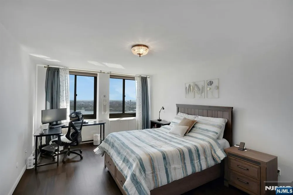 200 Winston Drive 2504 Cliffside Park, NJ 07010