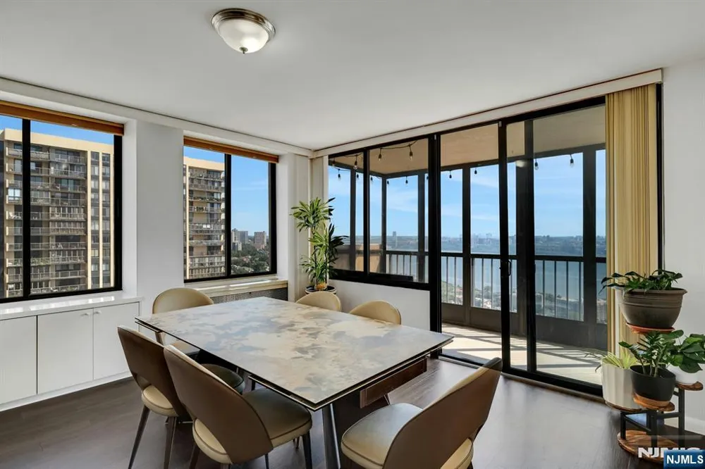 200 Winston Drive 2504 Cliffside Park, NJ 07010