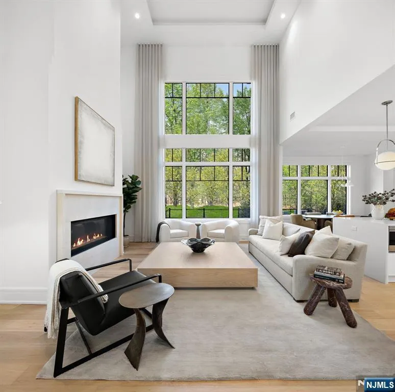 1 Stone Bridge Court Demarest, NJ 07627