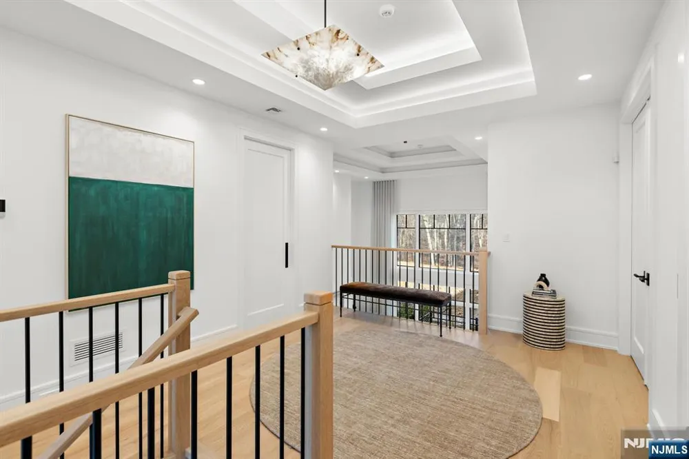 1 Stone Bridge Court Demarest, NJ 07627