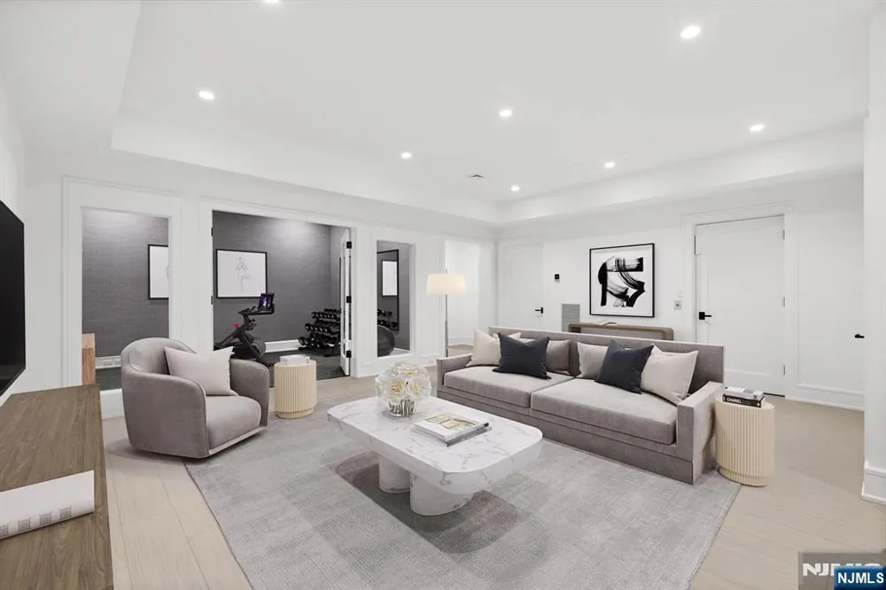 1 Stone Bridge Court Demarest, NJ 07627