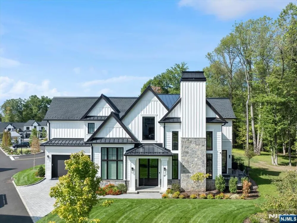 1 Stone Bridge Court Demarest, NJ 07627