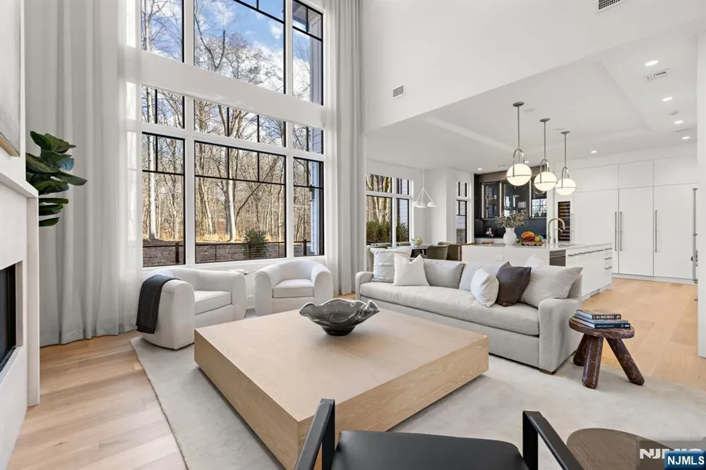 1 Stone Bridge Court Demarest, NJ 07627