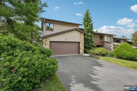 19 Cedar Wood Terrace