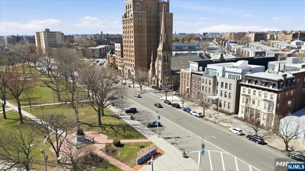 21 Lincoln 101 Newark, NJ 07102
