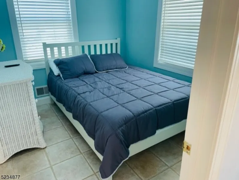 19 Haddonfield Ave #1 Unit 1 Lavallette, NJ 08735