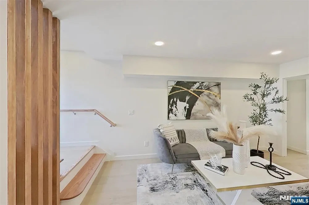 413 Paulison Avenue 2 Passaic, NJ 07055