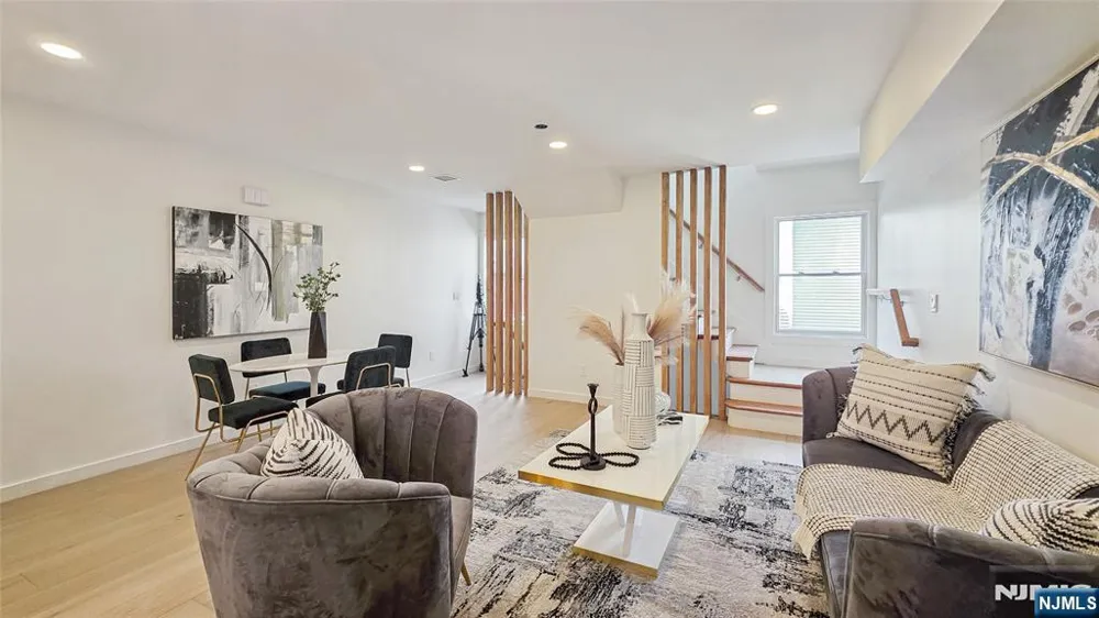 413 Paulison Avenue 2 Passaic, NJ 07055