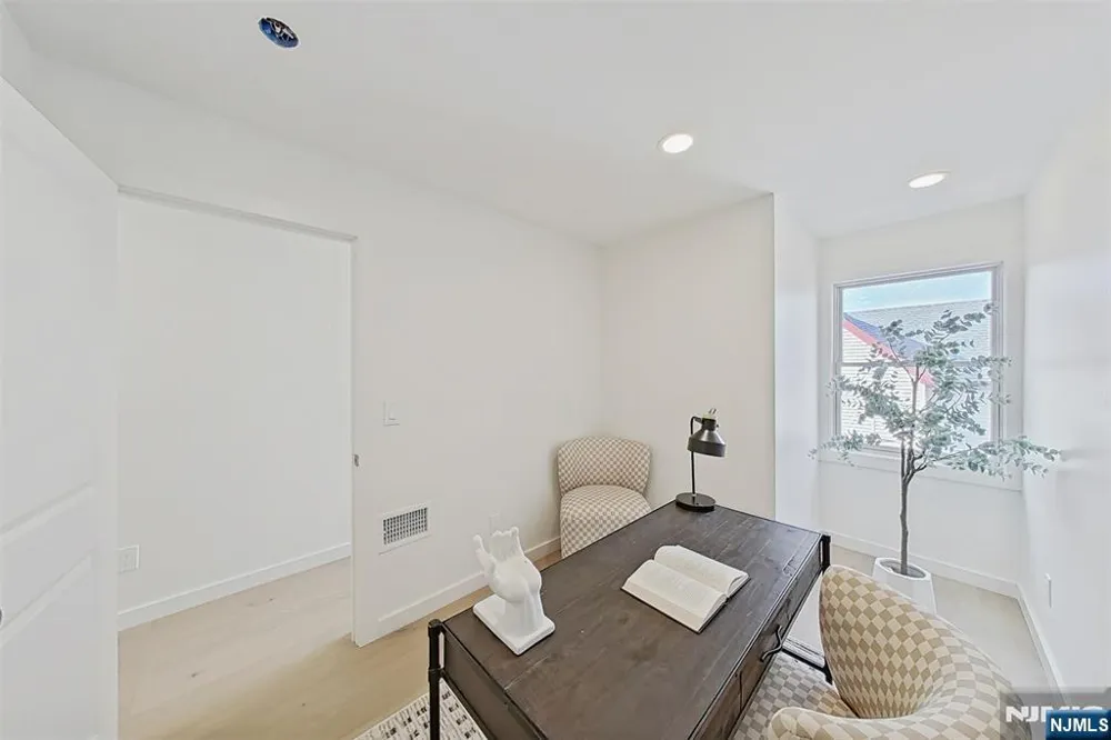 413 Paulison Avenue 2 Passaic, NJ 07055