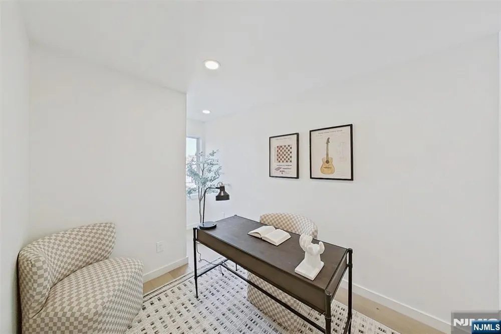 413 Paulison Avenue 2 Passaic, NJ 07055