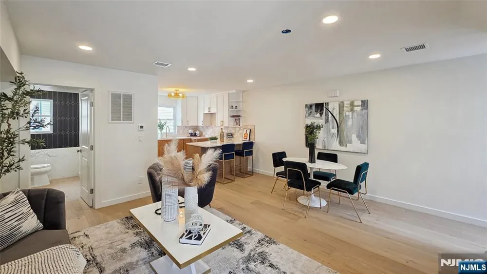 413 Paulison Avenue 2 Passaic, NJ 07055