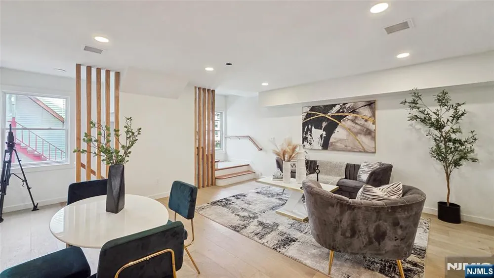 413 Paulison Avenue 2 Passaic, NJ 07055