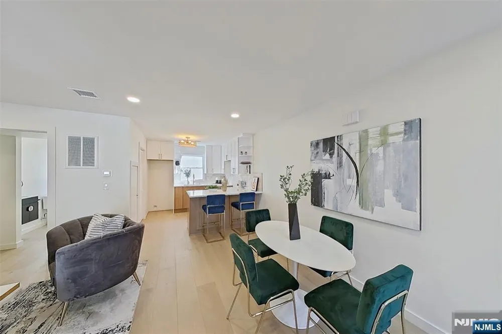 413 Paulison Avenue 2 Passaic, NJ 07055