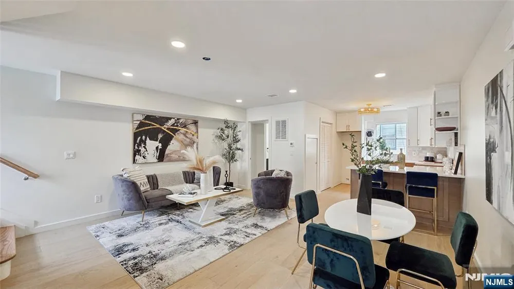 413 Paulison Avenue 2 Passaic, NJ 07055