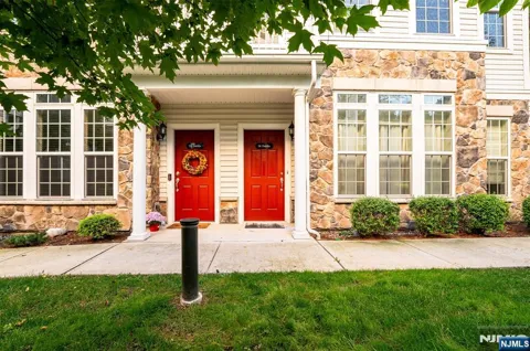 26 Dahlia Lane 413