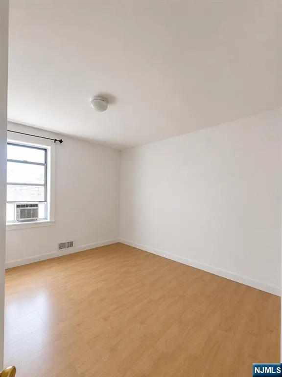 201 45th Street 504 Union City, NJ 07087