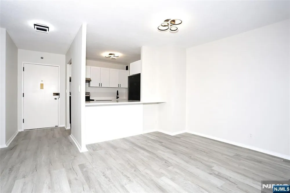 770 Anderson Avenue 5F Cliffside Park, NJ 07010