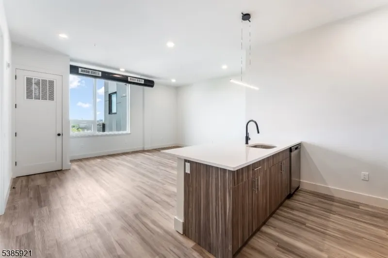 55 Washington St #9E Unit 9E East Orange City, NJ 07017