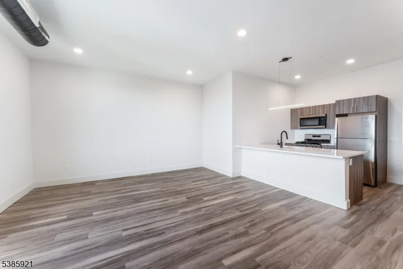 55 Washington St #9E Unit 9E East Orange City, NJ 07017