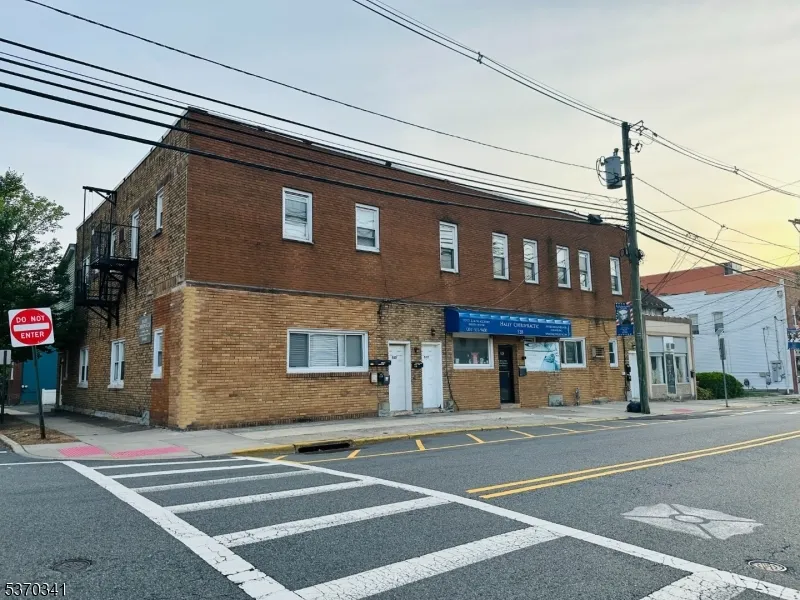 530 Valley Brook Ave Lyndhurst, NJ 07071