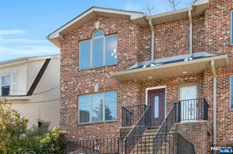 573 Kearney