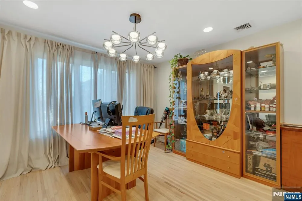 573 Kearney Cliffside Park, NJ 07010