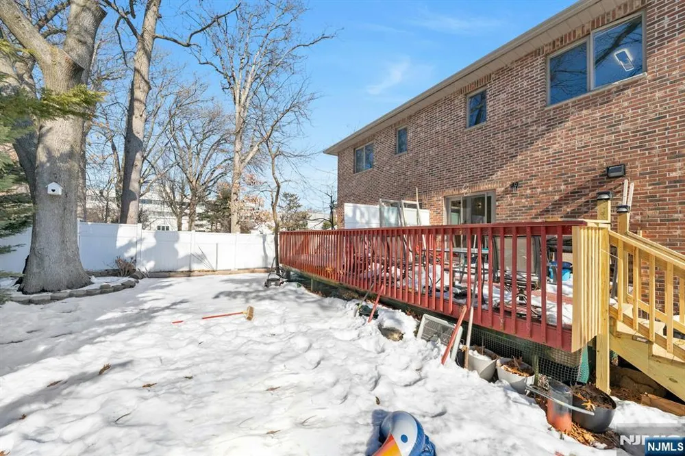 573 Kearney Cliffside Park, NJ 07010