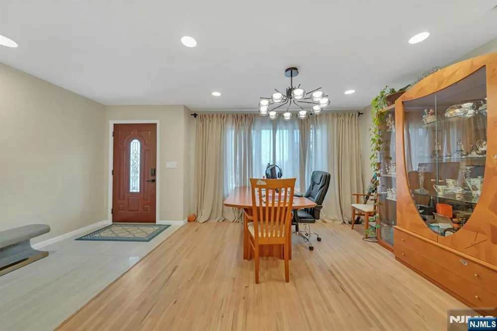 573 Kearney Cliffside Park, NJ 07010