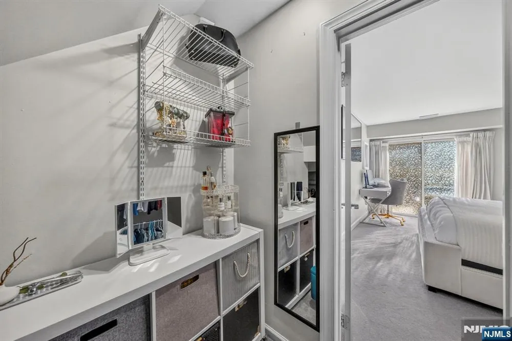 513 Windsor Drive Palisades Park, NJ 07650