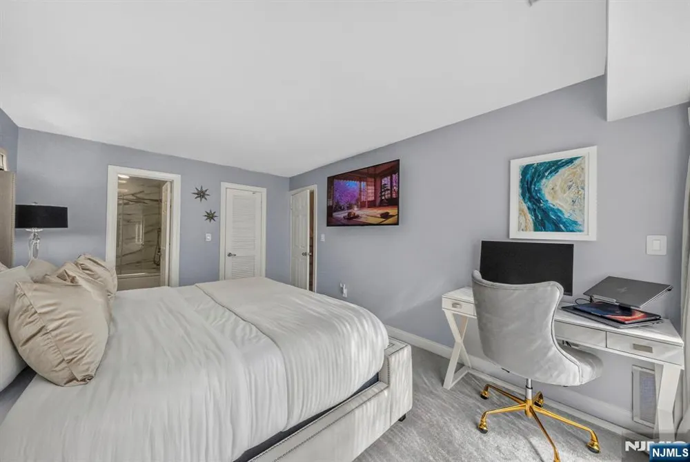 513 Windsor Drive Palisades Park, NJ 07650