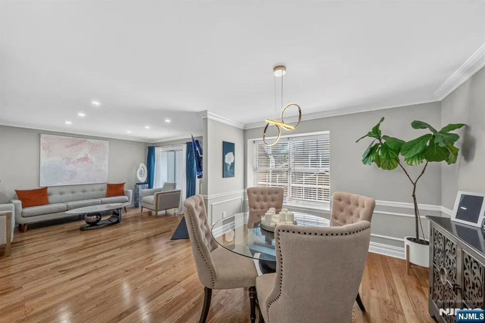 513 Windsor Drive Palisades Park, NJ 07650