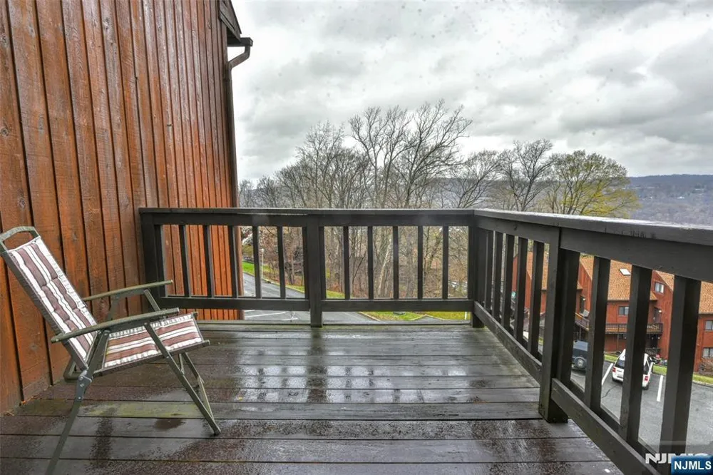 3 Davos Drive 6 Vernon, NJ 07462