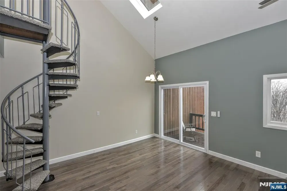 3 Davos Drive 6 Vernon, NJ 07462